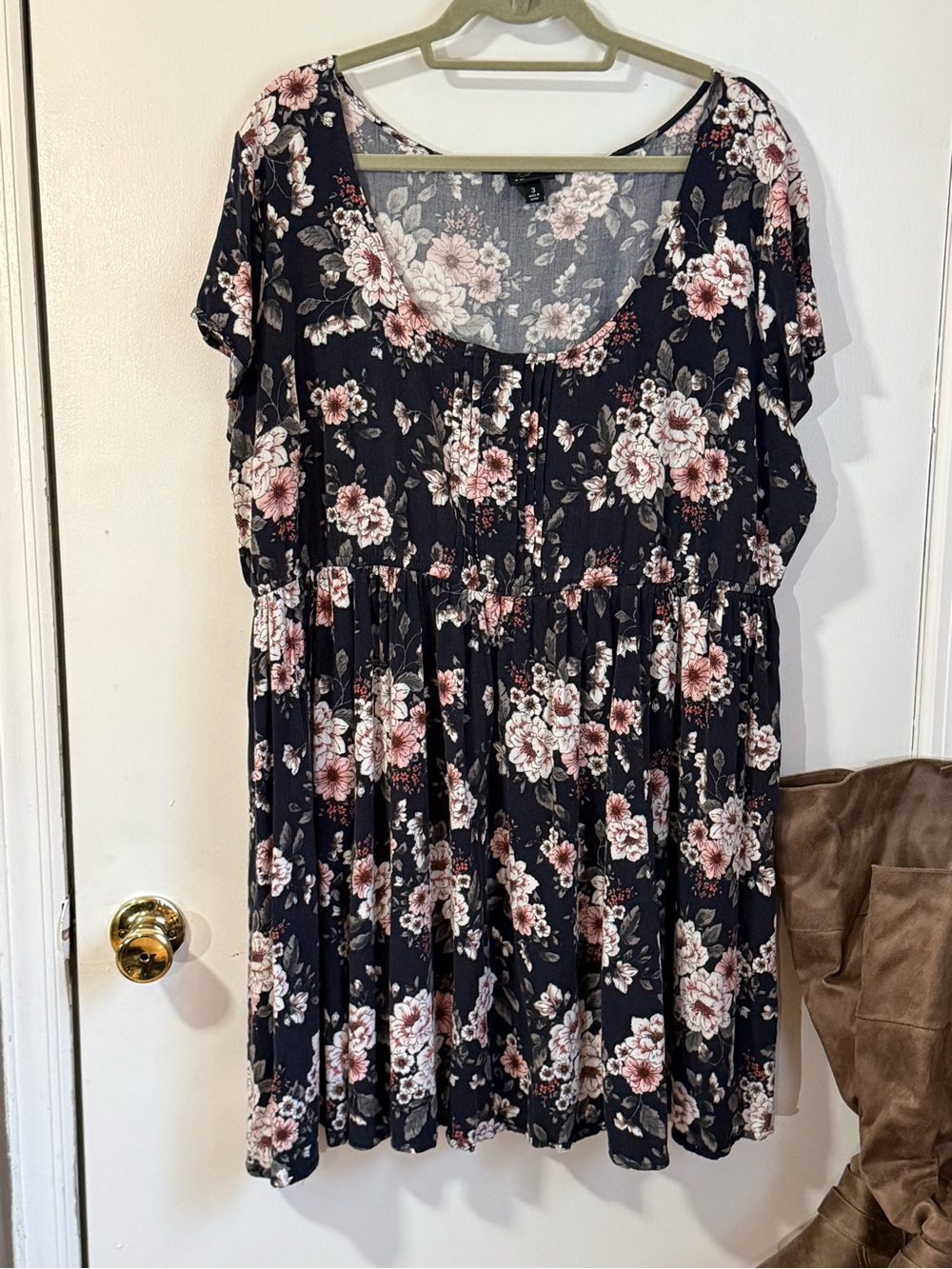 Torrid Size 3 Navy Floral Babydoll Skater Dress with Pink Flowers - Picture 2 of 7